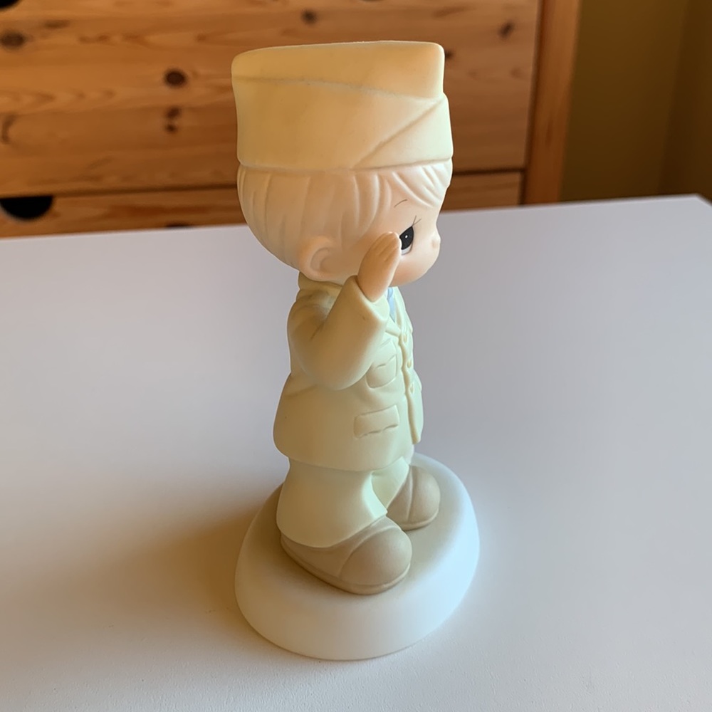 Precious Moments Figurine “Bless Those Who Serve Their Country,” Army - Picture 3 of 5